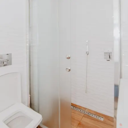 アパート Central Nest *