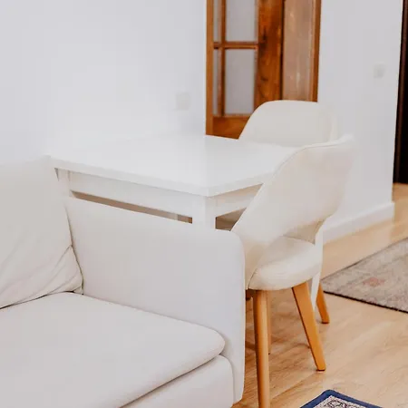 Central Nest דירה טיראנה