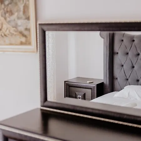 Central Nest טיראנה