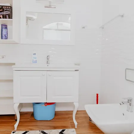 דירה Central Nest