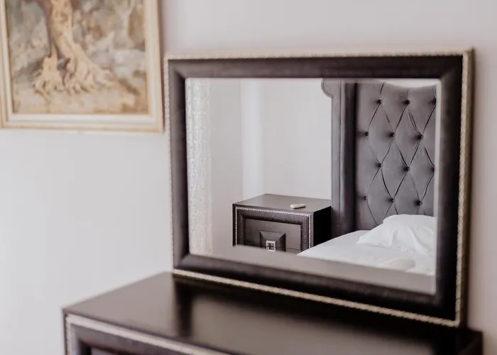 Central Nest 地拉那