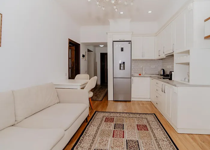 Central Nest * 地拉那