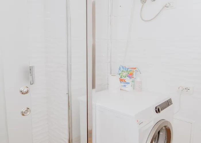 Central Nest * 地拉那